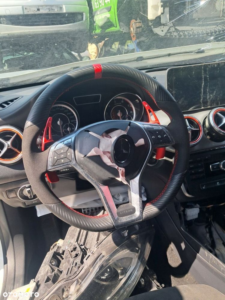 MERCEDES-BENZ CLA W117 AMG 45 Kierownica multifunkcja łopatki czerwona nić - 1