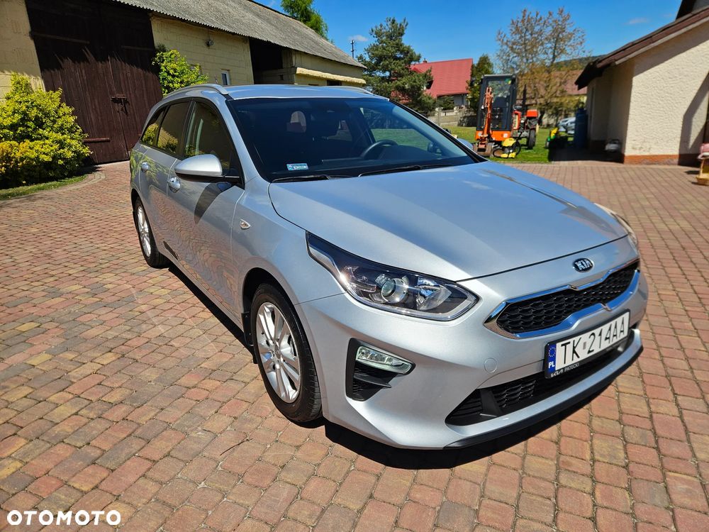Kia Ceed - 8