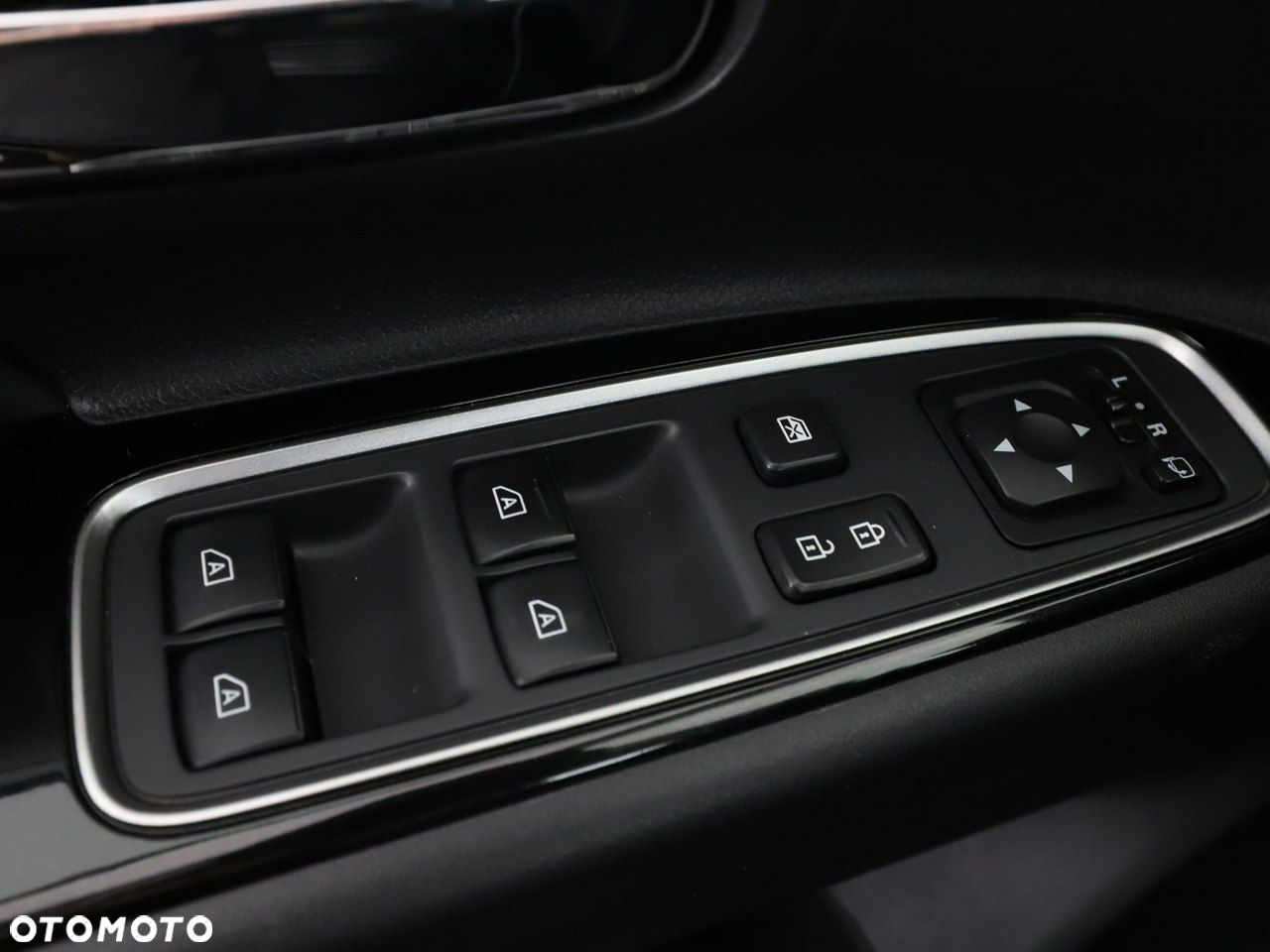 Mitsubishi Outlander 2.4 4WD Plug-In Hybrid - 37