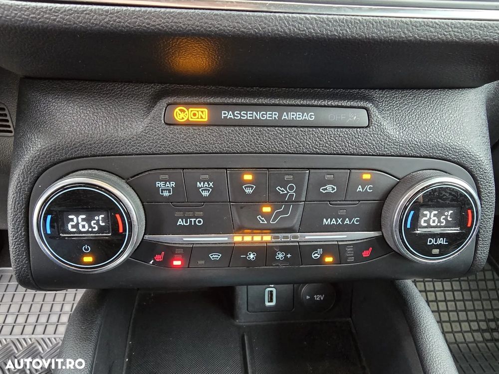 Ford Focus 1.0 EcoBoost Titanium Business - 8