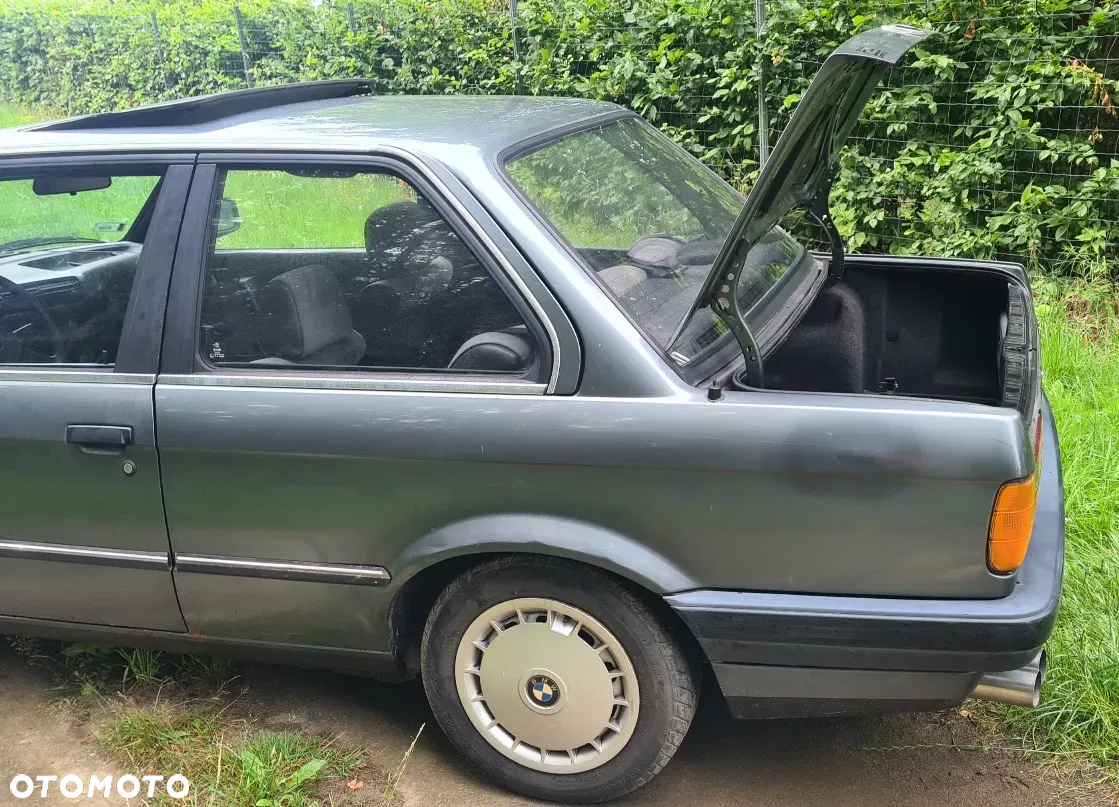 BMW Seria 3 320i - 15