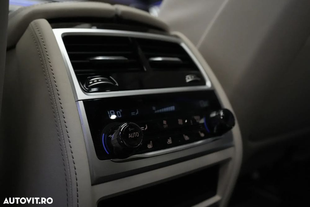 BMW Seria 7 740Li xDrive - 18