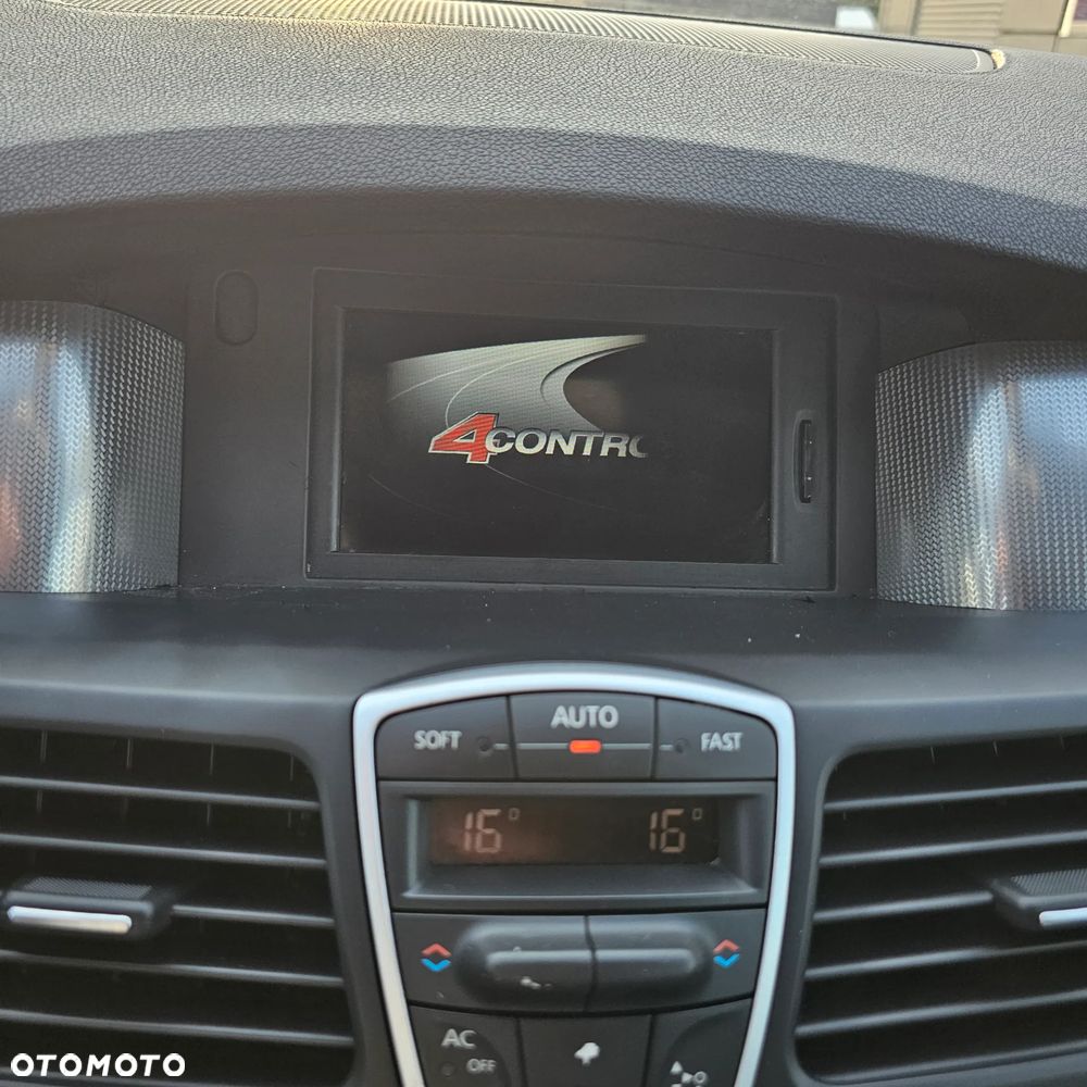 Renault Laguna dCi 180 FAP GT - 5