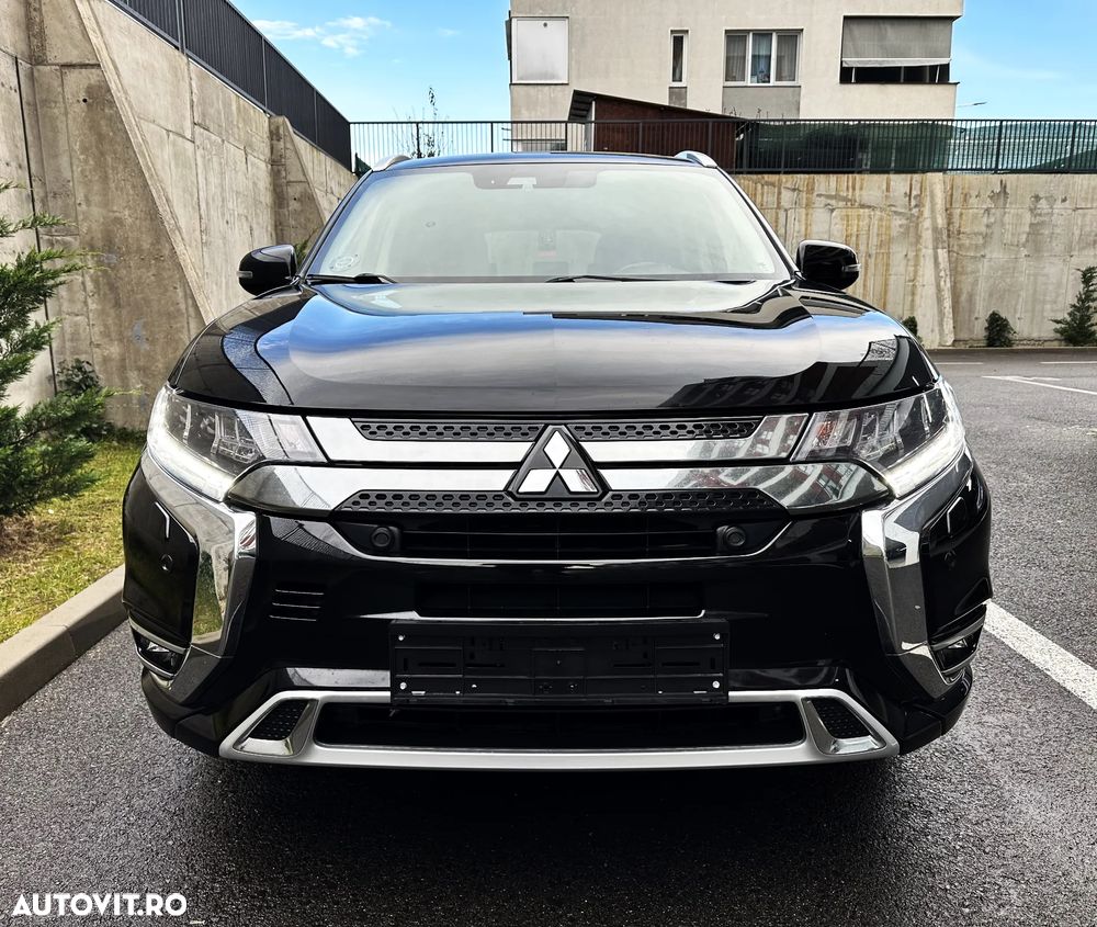 Mitsubishi Outlander PHEV 2.4 L 4X4 Intense - 2