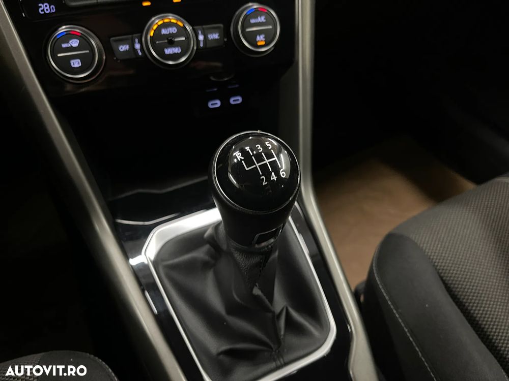 Volkswagen T-Roc 2.0 TDI Design - 25