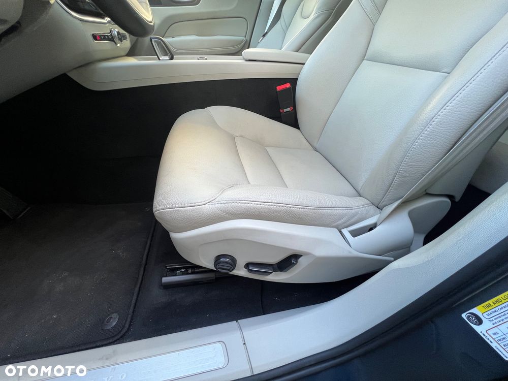 Volvo Xc 60 2025 photo 4