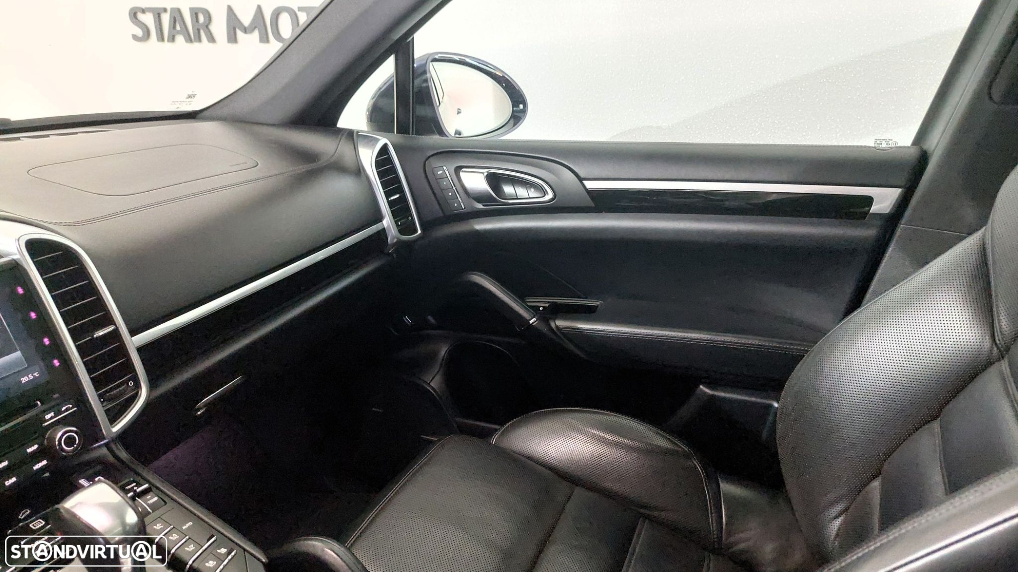 Porsche Cayenne - 18