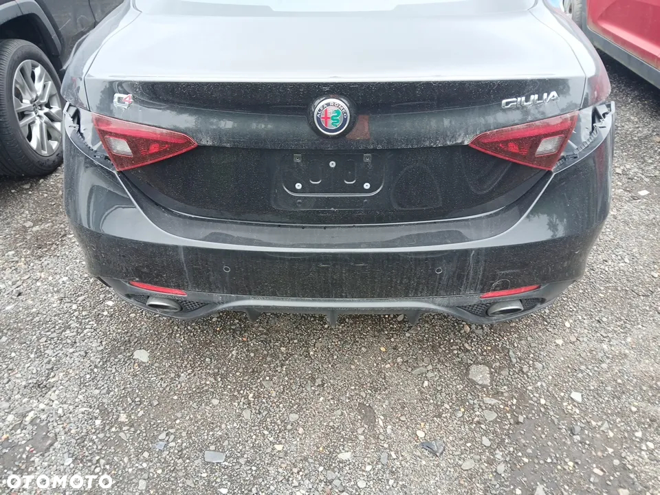 Alfa Romeo Giulia - 24