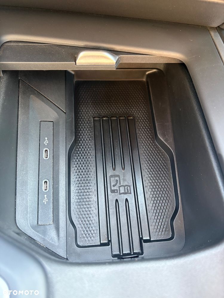 Volkswagen Passat - 37