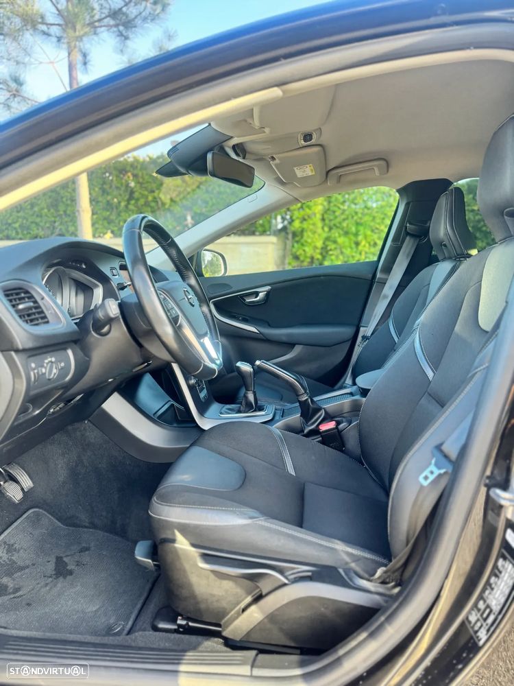 Volvo V40 2.0 D2 Momentum - 19