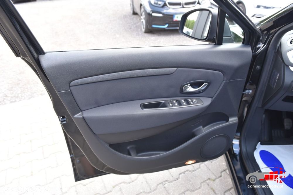 Renault Scenic 1.6 16V 110 LIMITED - 13