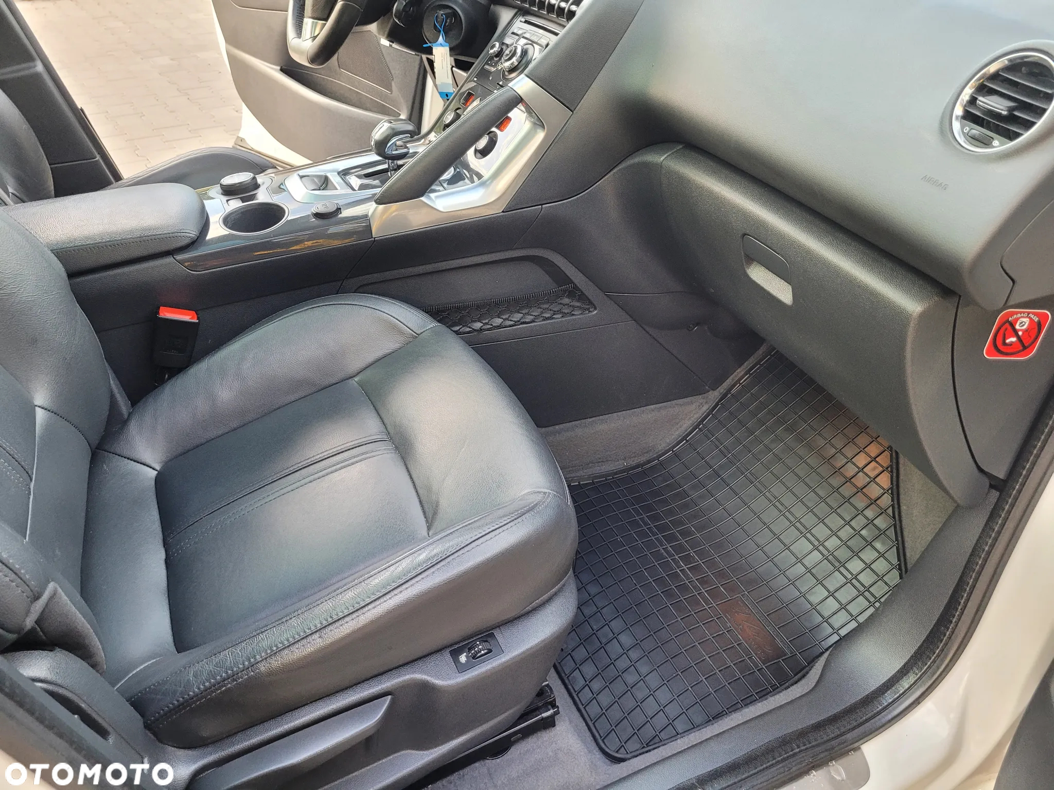 Peugeot 3008 HDi FAP 165 Automatik Allure - 25
