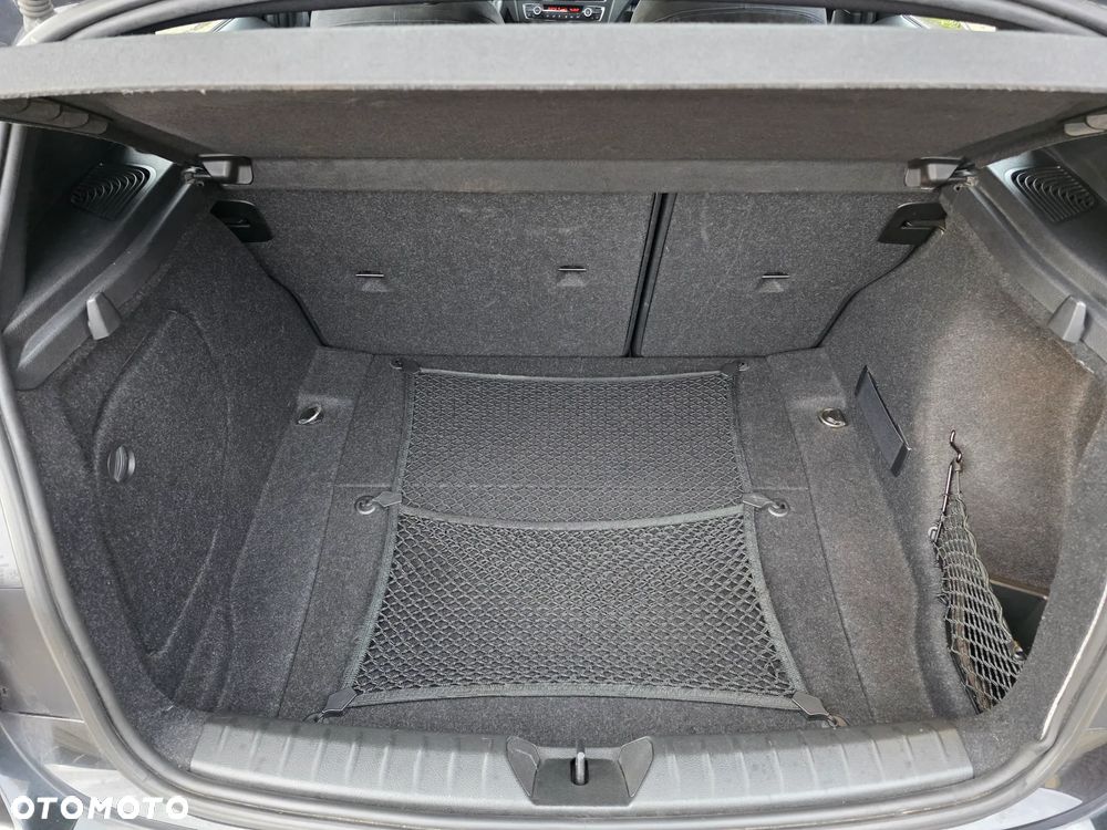 BMW Seria 1 120d Sport-Aut Sport Line - 29