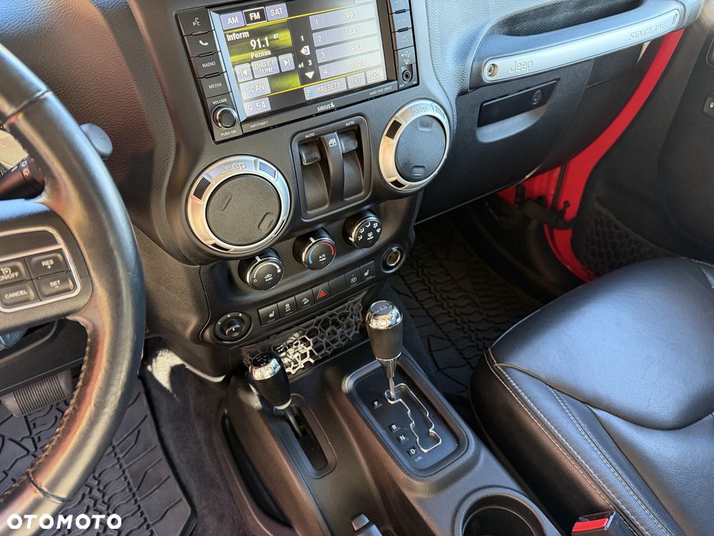 Jeep Wrangler - 10