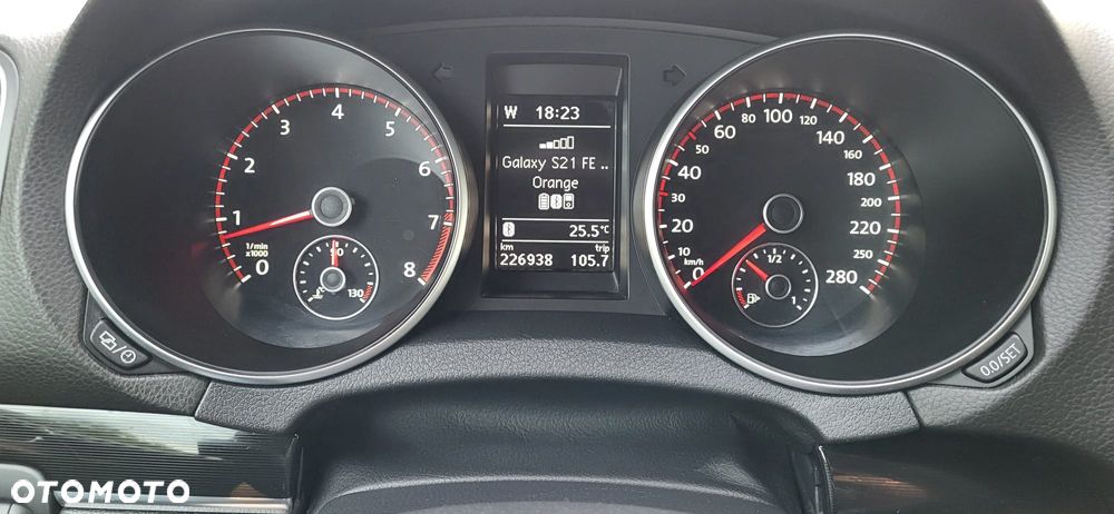 Volkswagen Golf 2.0 GTI - 2