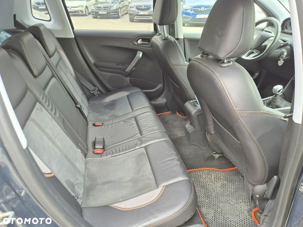 Peugeot 2008 1.5 BlueHDi Style - 24