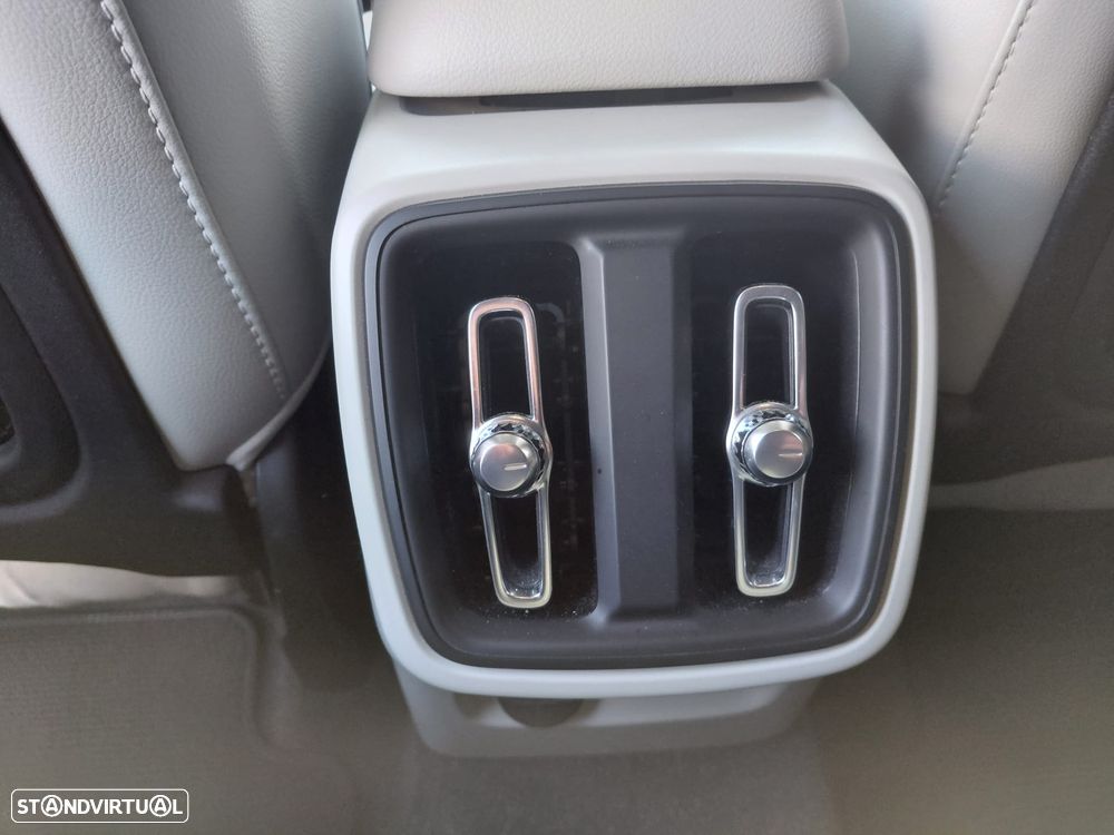 Volvo XC 40 1.5 T2 Plus Dark Auto - 18