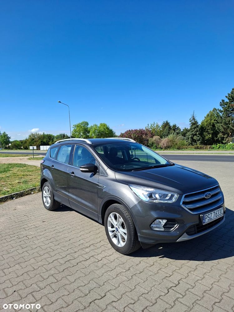 Ford Kuga 1.5 EcoBoost 2x4 Titanium - 3