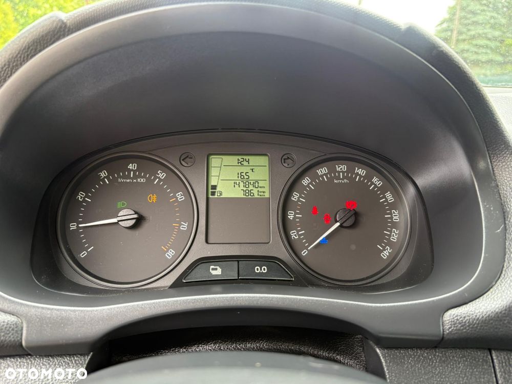 Skoda Fabia 1.2 HTP Ambition - 14