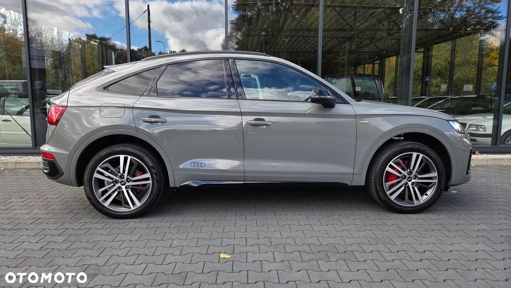 Audi Q5 Sportback - 41