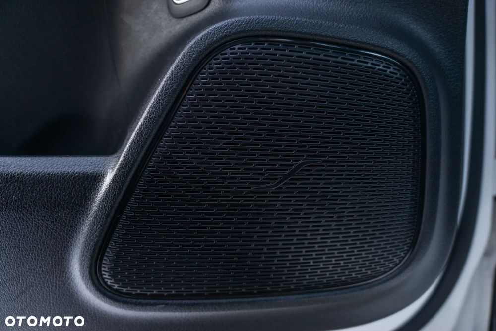 Mercedes-Benz GLB 250 4-Matic 8G-DCT - 16