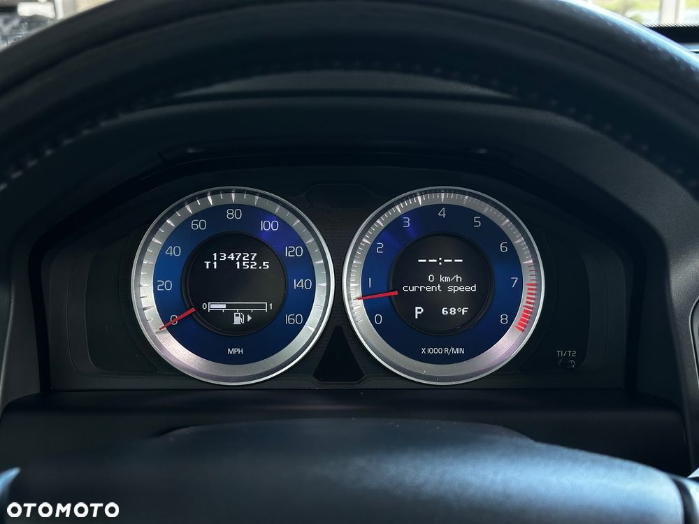 Volvo XC 60 T6 AWD R-Design - 26