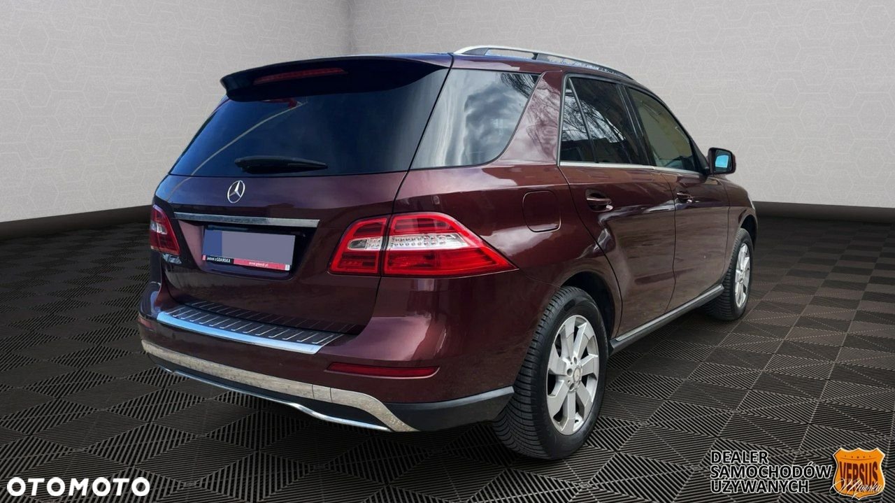 Mercedes-Benz ML 350 BlueTec 4-Matic - 4