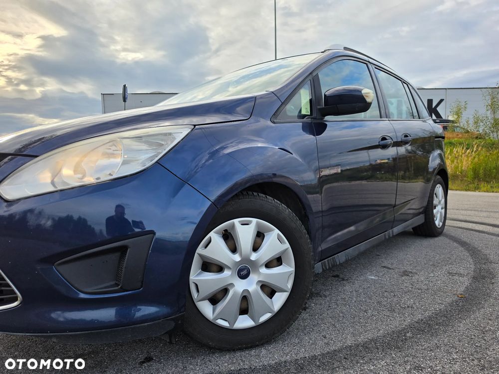 Ford Grand C-MAX - 17