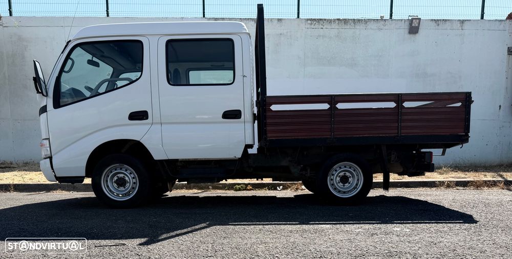 Toyota DYNA - 6