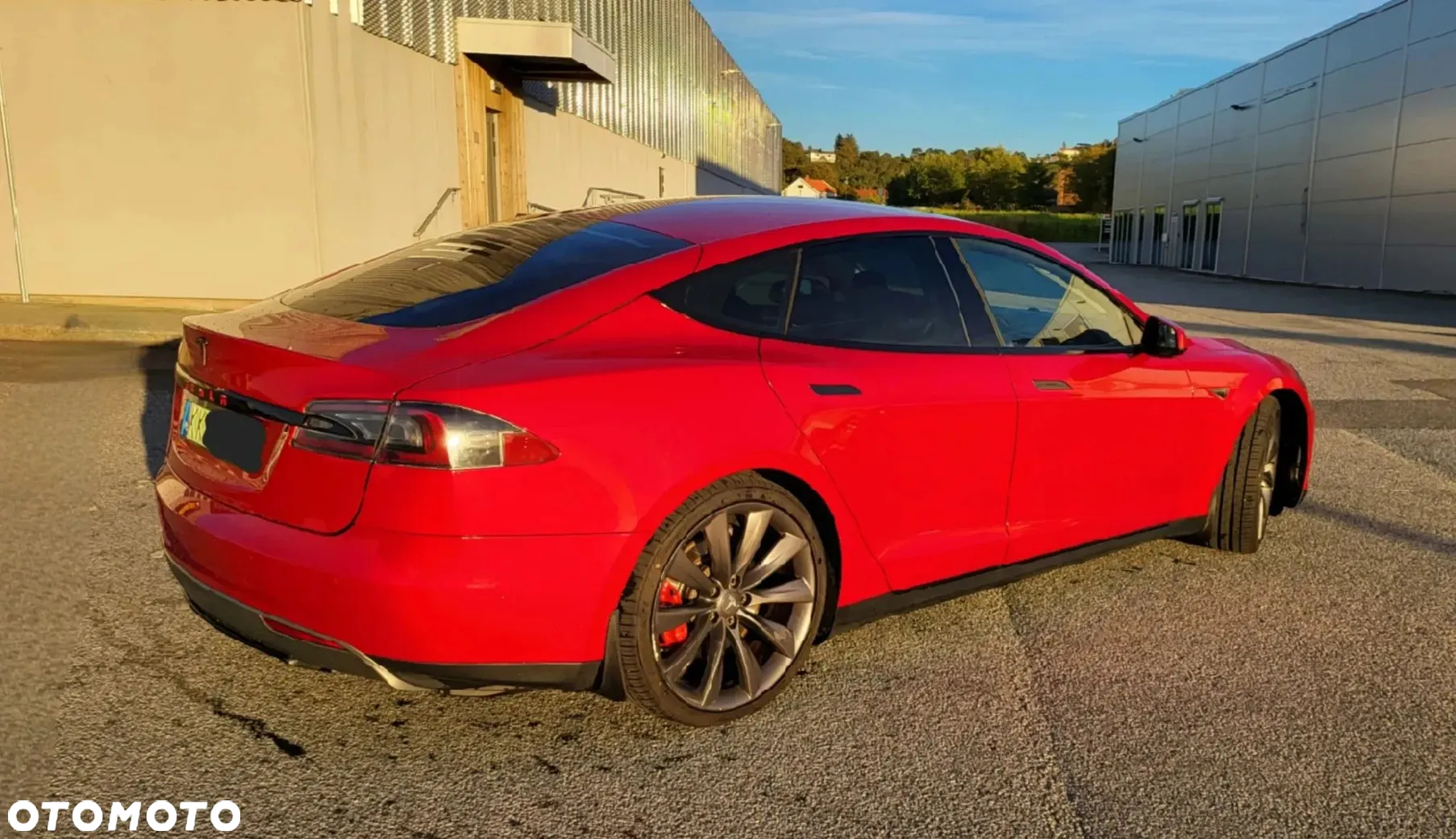 Tesla Model S 85 - 8