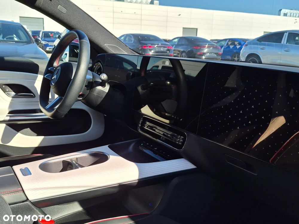 Mercedes-Benz CLA - 33