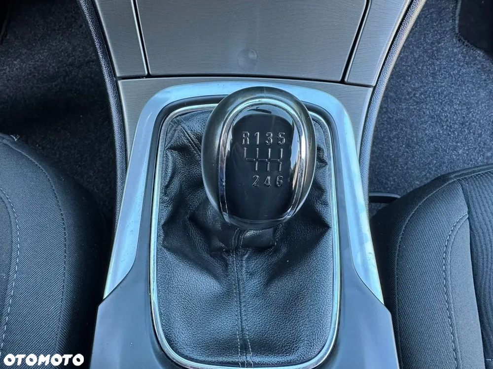 Opel Insignia - 34