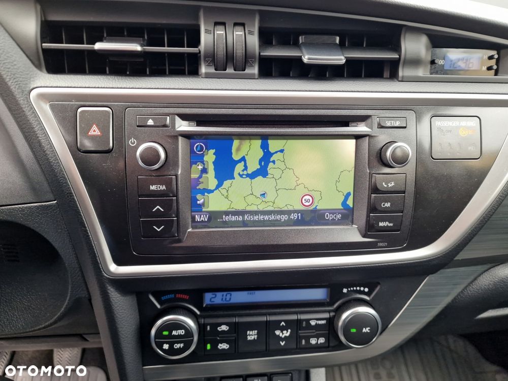 Toyota Auris 1.6 Valvematic Executive - 26