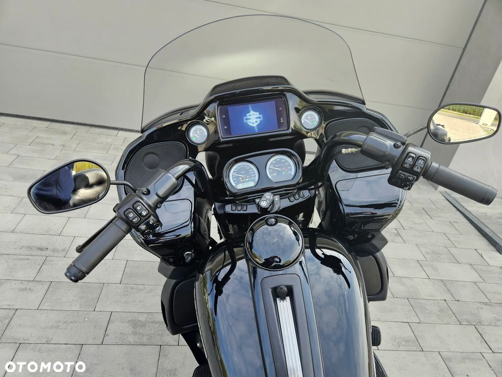 Harley-Davidson Touring Road Glide - 25