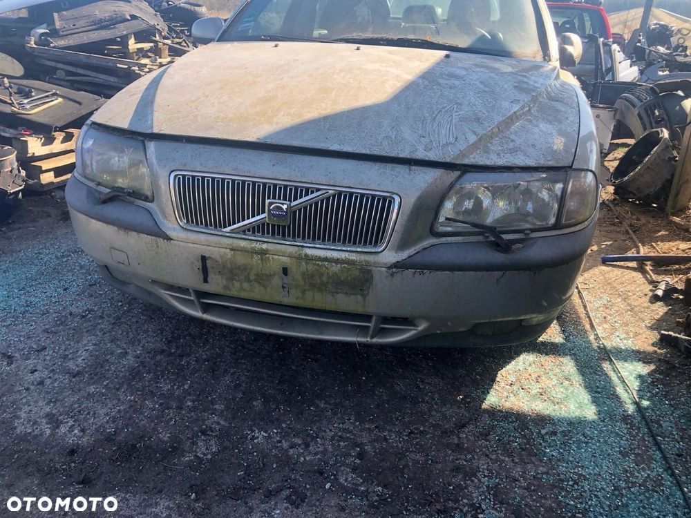 VOLVO S60 I 1999-2006 ZDERZAK PRZEDNI SREBRNY - 1