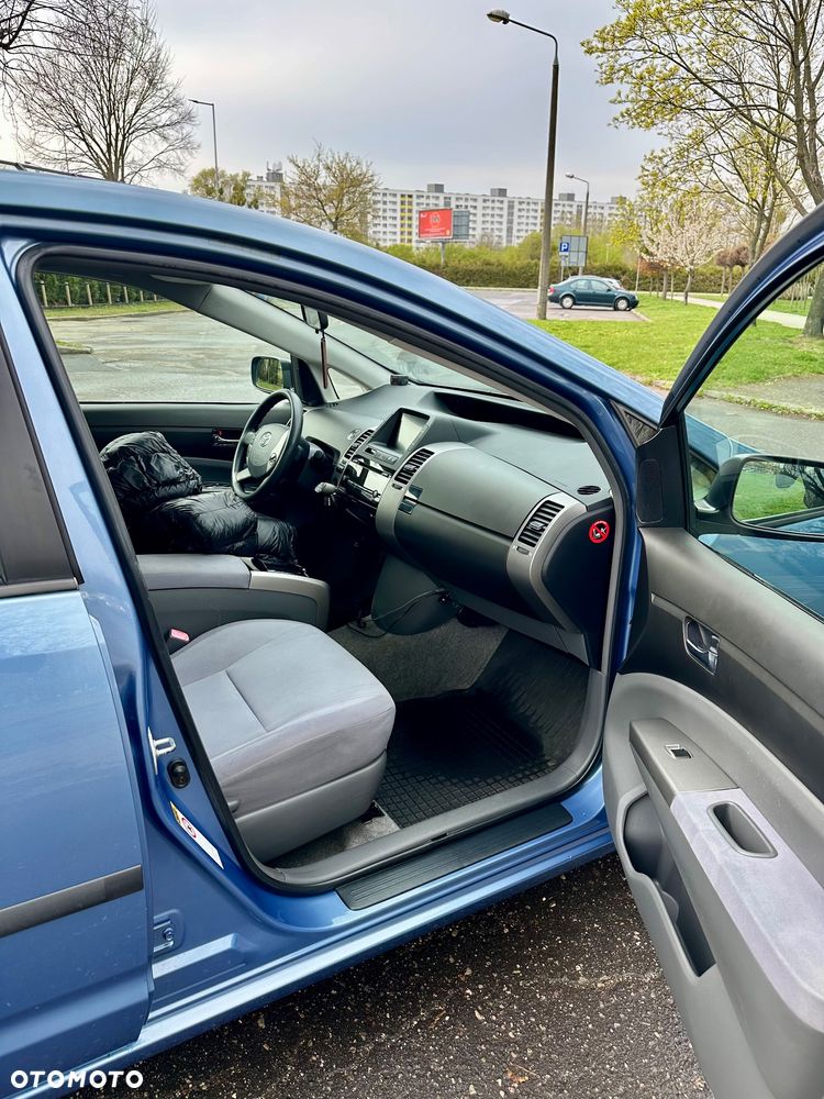 Toyota Prius 1.5 VVT-i Sol - 24