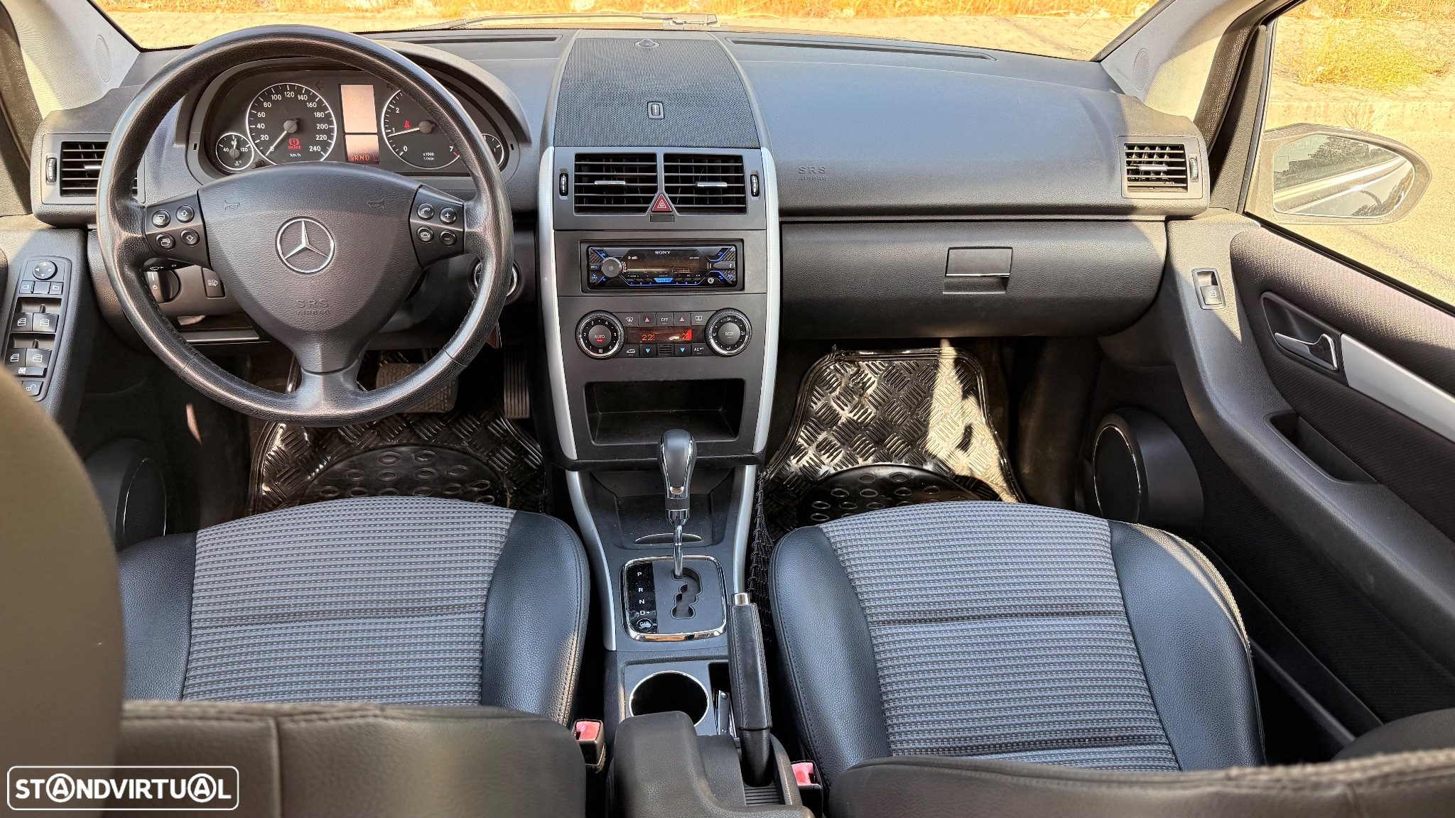 Mercedes-Benz A 150 Avantgarde Automatic - 11