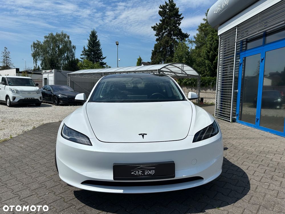 Tesla Model 3 - 4