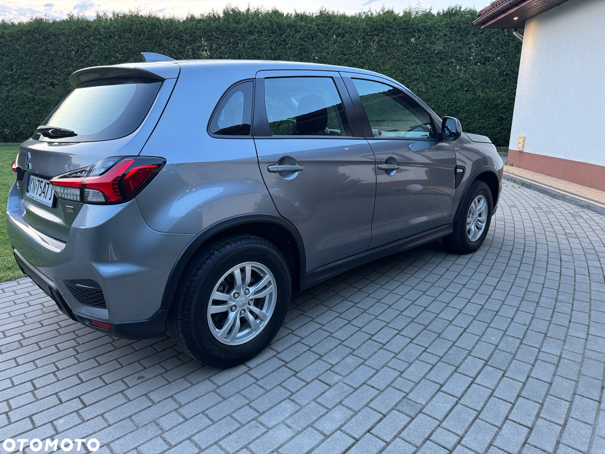 Mitsubishi ASX 2.0 4WD CVT Intro Edition+ - 17