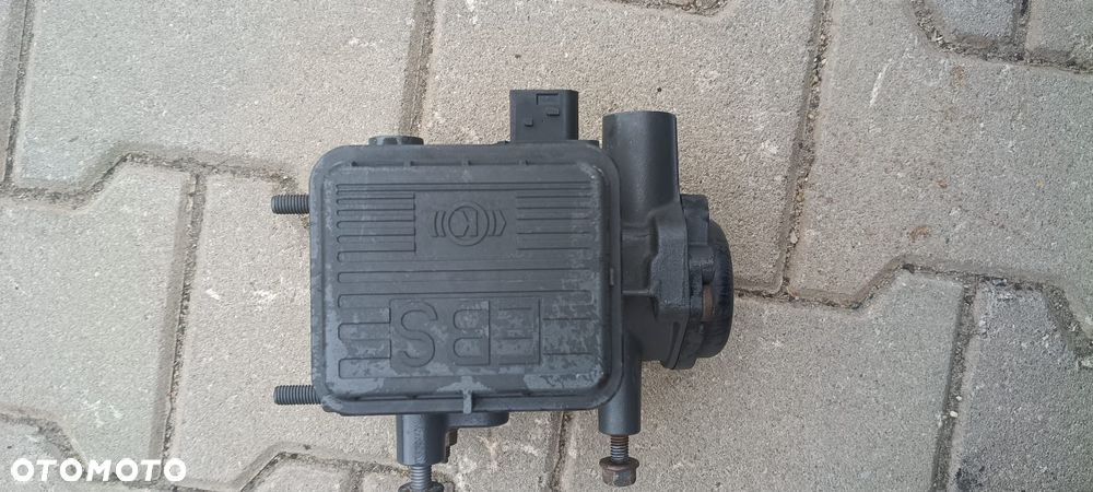 Zawór modulator EBS // Mercedes-Benz Actros 2545 MP4 - 4
