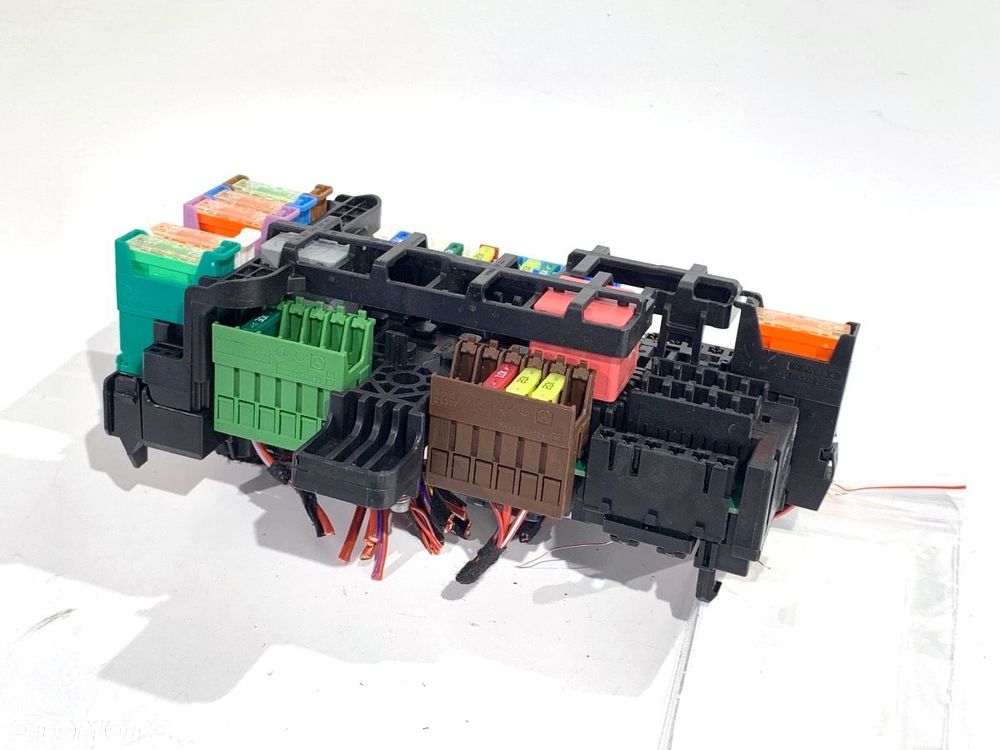 SKRZYNKA BEZPIECZNIKÓW  MERCEDES-BENZ GLE (V167) 2018 - GLE 300 d 4-matic (167.109) 198 kW [269 KM] - 2