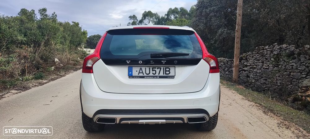 Volvo V60 Cross Country D4 Momentum - 2