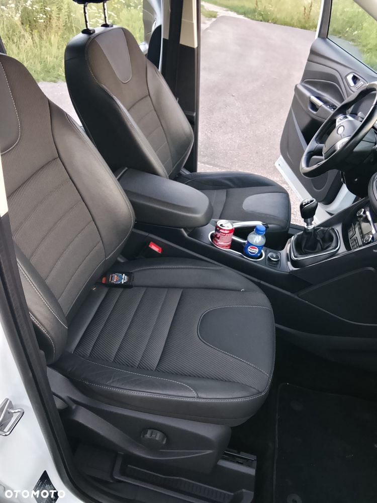 Ford Kuga - 15