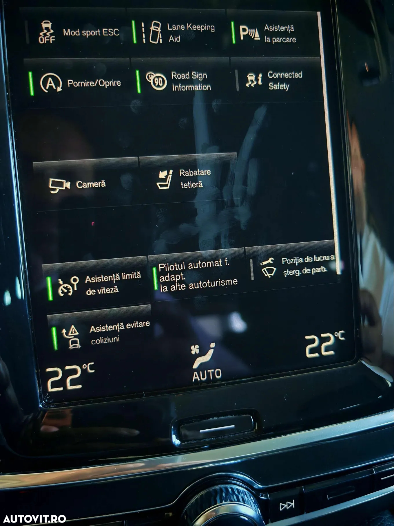 Volvo V90 B4 D Geartronic Momentum - 25