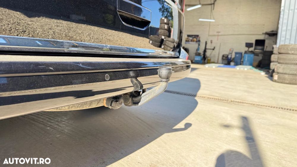 Volkswagen Multivan - 33