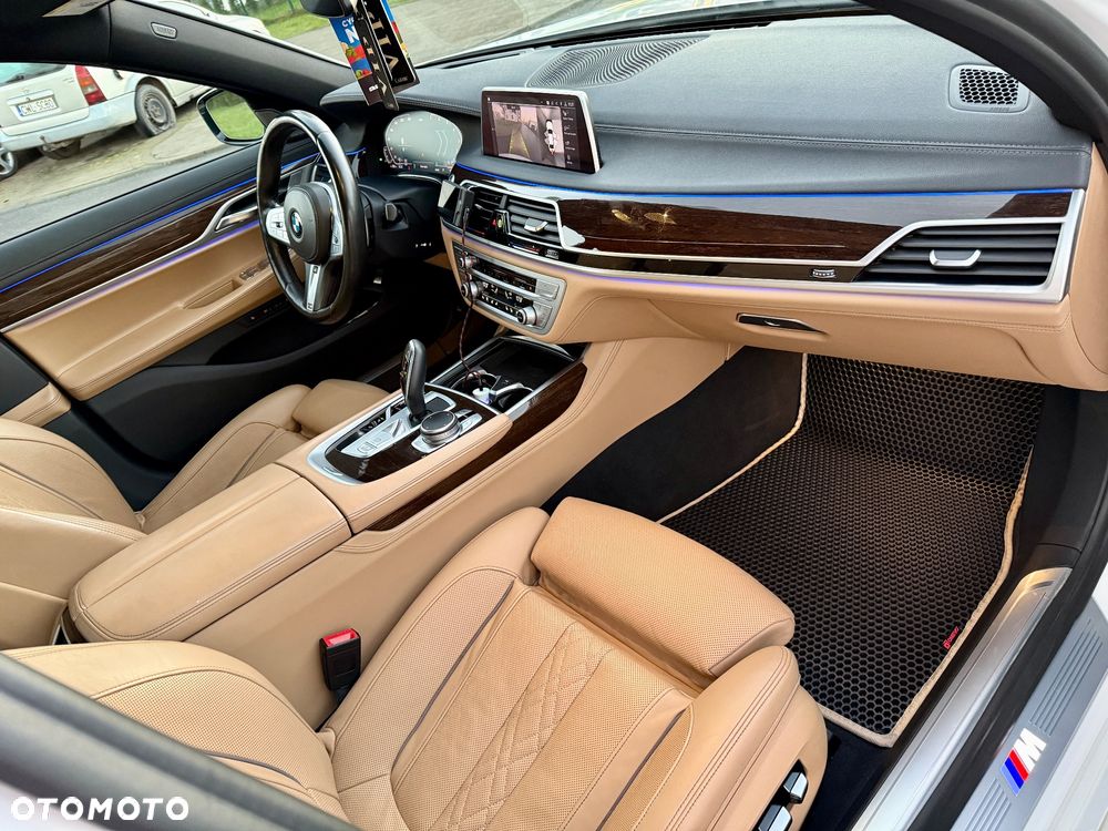 BMW Seria 7 750Li xDrive sport - 11
