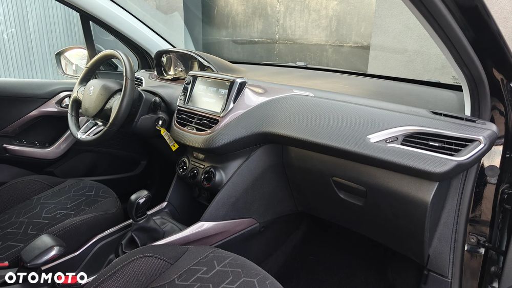 Peugeot 2008 PureTech 82 Allure - 33