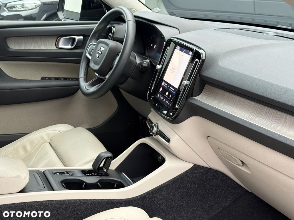 Volvo XC 40 B3 B DKG Plus Bright - 10
