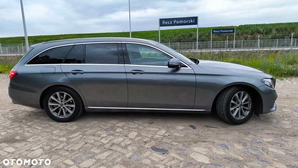 Mercedes-Benz Klasa E 220 d T 9G-TRONIC - 12