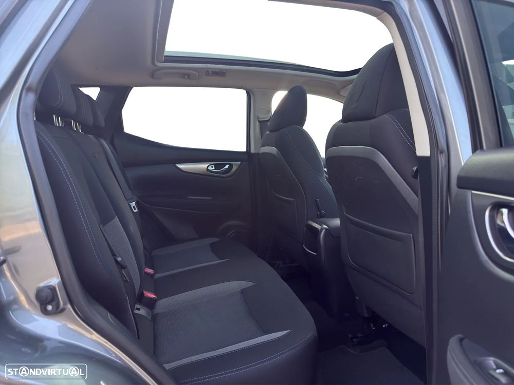Nissan Qashqai 1.5 dCi N-Connecta Led - 17